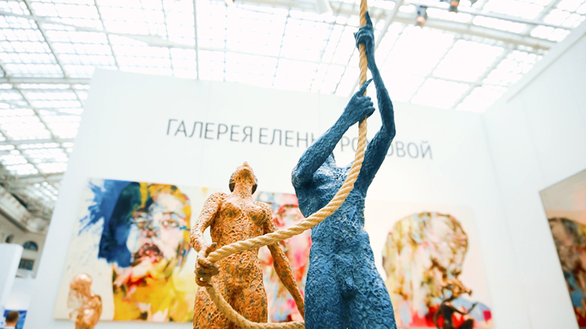 Стенд галереи Елены Громовой на ярмарке Art Russia